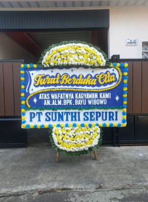 Papan Bunga Duka di Saipar Dolok Hole