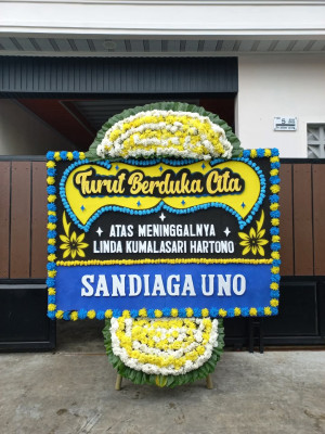 Papan Bunga Duka di Saipar Dolok Hole